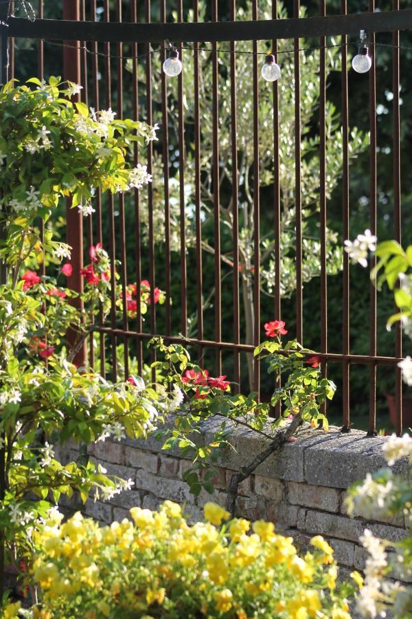 Villa Sant'Andrea Siena Exterior photo