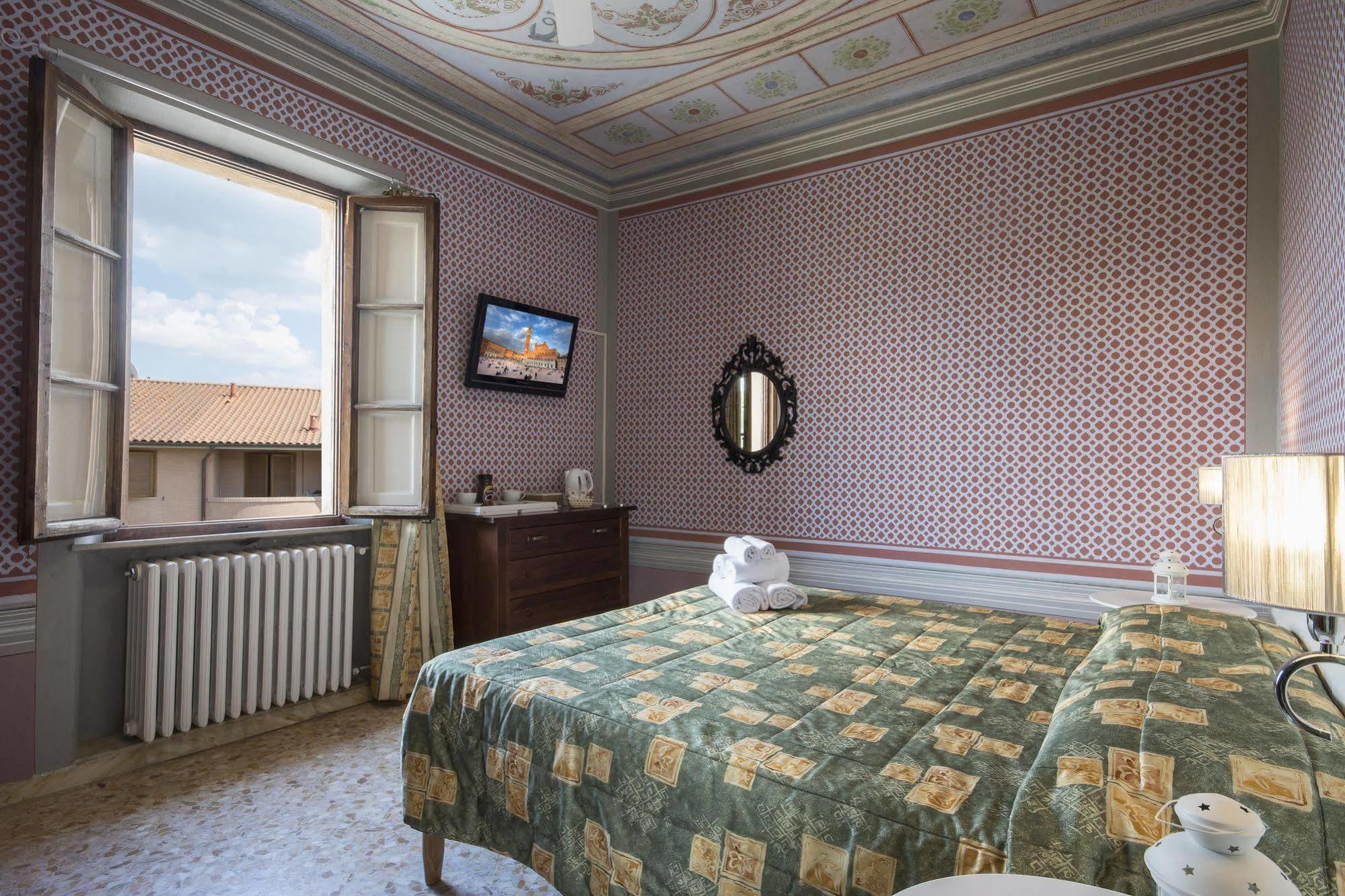 Villa Sant'Andrea Siena Exterior photo